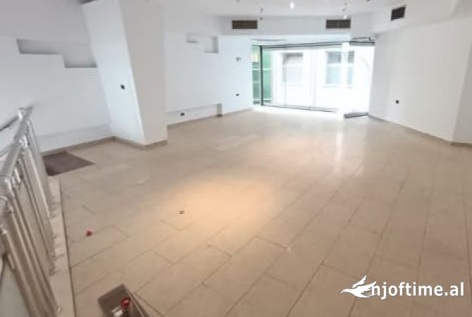 Ambient biznesi me qera 1+1 ne Tirane - 1,500 Euro