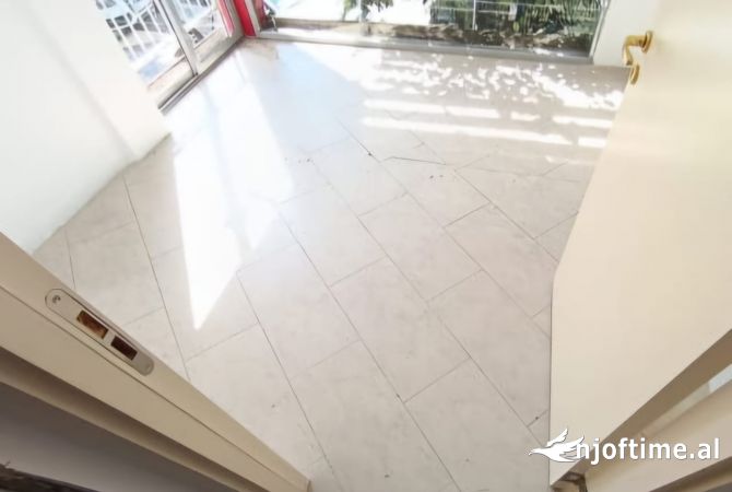 Ambient biznesi me qera 1+1 ne Tirane - 1,500 Euro