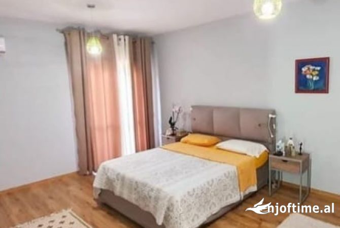 Shtepi me qera 3+1 ne Tirane - 800 Euro