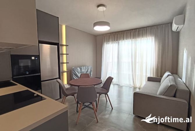 Shtepi me qera 2+1 ne Tirane - 1,100 Euro