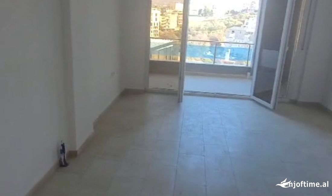 Shtepi ne shitje Apartament ne Tirane, 2+1, Mobilimi Bosh, pa mobiluar, Pagesa 190,000  Euro.