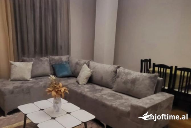 Shtepi me qera 2+1 ne Tirane - 700 Euro