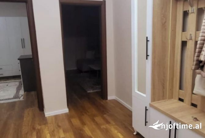 Shtepi me qera 2+1 ne Tirane - 700 Euro