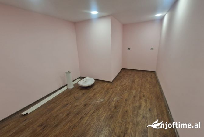 Ambjent multifunksional per qera tek 21 Dhjetori!