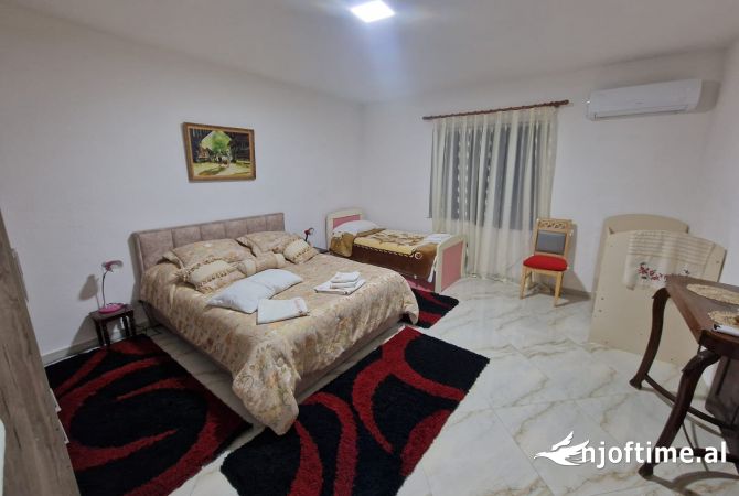 Shtepi me qera Apartament ne Tirane, 2+1, Mobilimi E mobiluar, Pagesa 600  Euro.