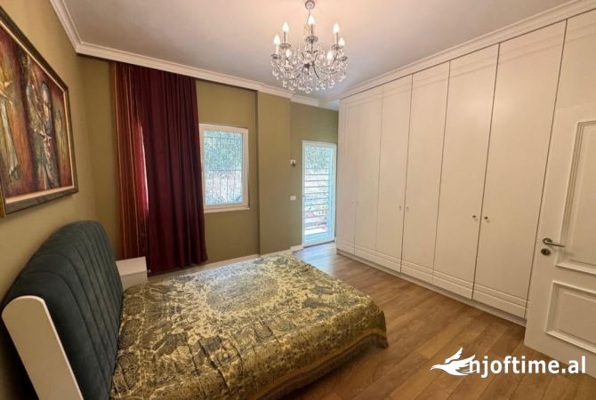 Shtepi me qera 2+1 ne Tirane - 850 Euro
