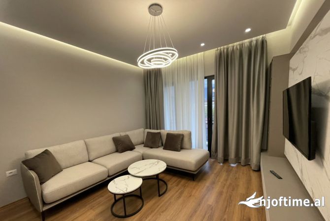 Shtepi me qera Apartament ne Tirane, 2+1, Mobilimi E mobiluar, Pagesa 830  Euro.