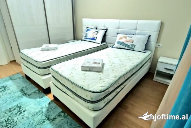 Shtepi me qera 2+1 ne Tirane - 65,000 Leke