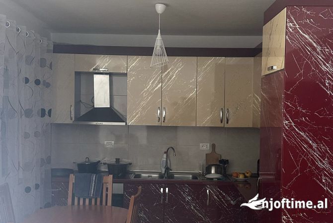 Shtepi me qera 2+1 ne Tirane - 45,000 Leke