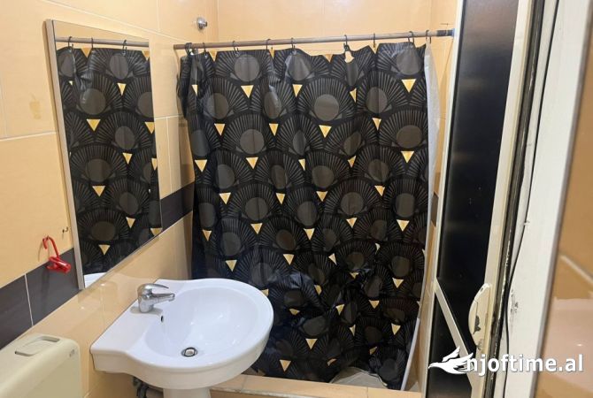 Shtepi me qera Apartament ne Tirane, 1+1, Mobilimi E mobiluar, Pagesa 40,000  Leke.