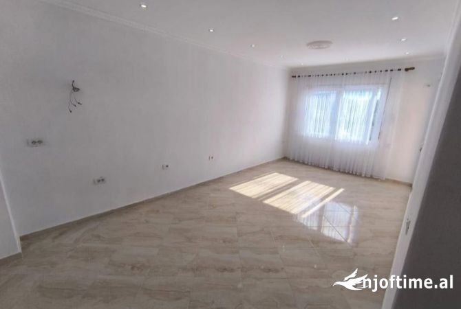 Shtepi ne shitje 1+1 ne Tirane - 78,000 Euro