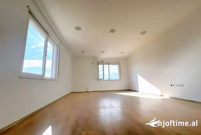 Shtepi ne shitje 2+1 ne Tirane - 268,000 Euro