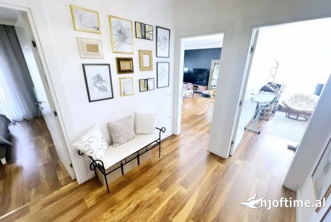 Shtepi ne shitje Apartament ne Tirane, 2+1, Mobilimi E mobiluar, Pagesa 250,000  Euro.