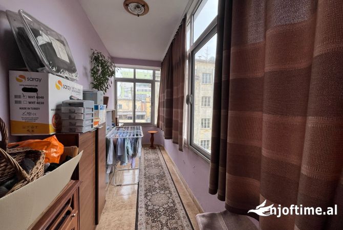 Shtepi ne shitje Apartament ne Tirane, 3+1, Mobilimi E mobiluar, Pagesa 310,000  Euro.