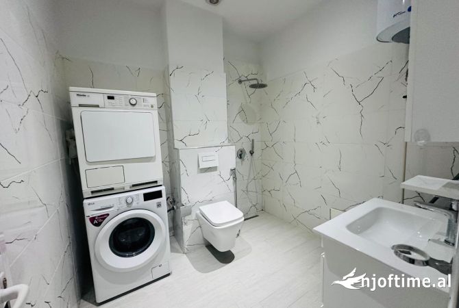 Shtepi me qera Garsoniere ne Tirane - 400 Euro