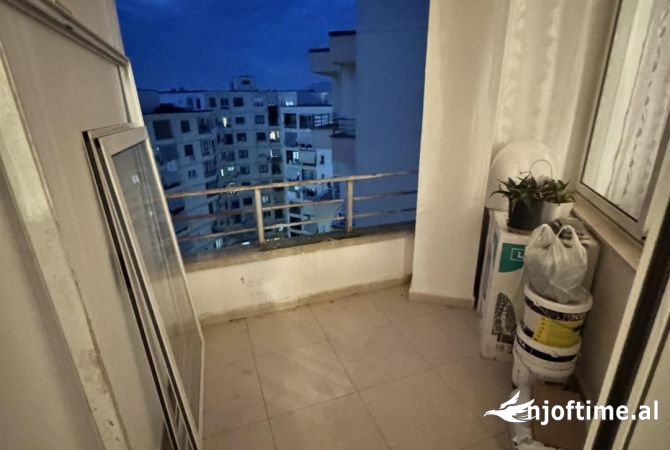 Shtepi ne shitje Apartament ne Tirane, 1+1, Mobilimi E mobiluar, Pagesa 78,000  Euro.