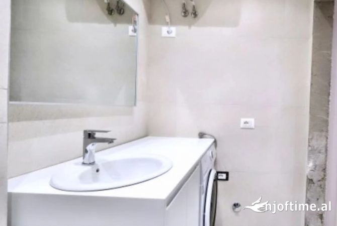 Shtepi ne shitje Apartament ne Tirane, 1+1, Mobilimi E mobiluar, Pagesa 165,000  Euro.