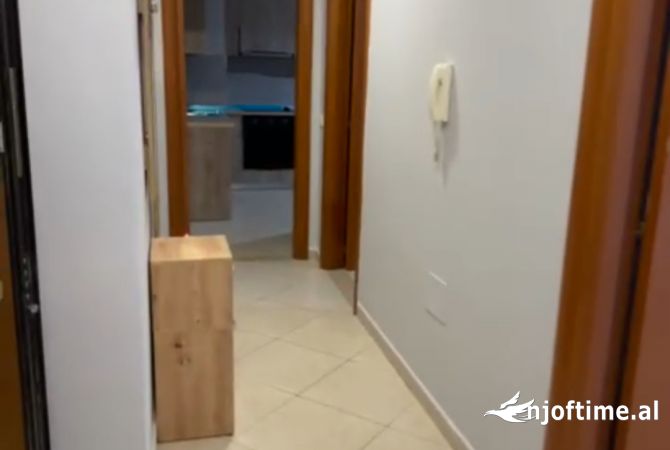 Shtepi me qera Apartament ne Tirane, 2+1, Mobilimi E mobiluar, Pagesa 70,000  Leke.