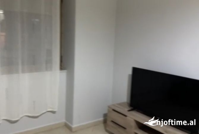 Shtepi me qera 2+1 ne Tirane - 70,000 Leke