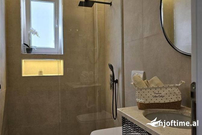 Shtepi me qera Apartament ne Tirane, 1+1, Mobilimi E mobiluar, Pagesa 60,000  Leke.