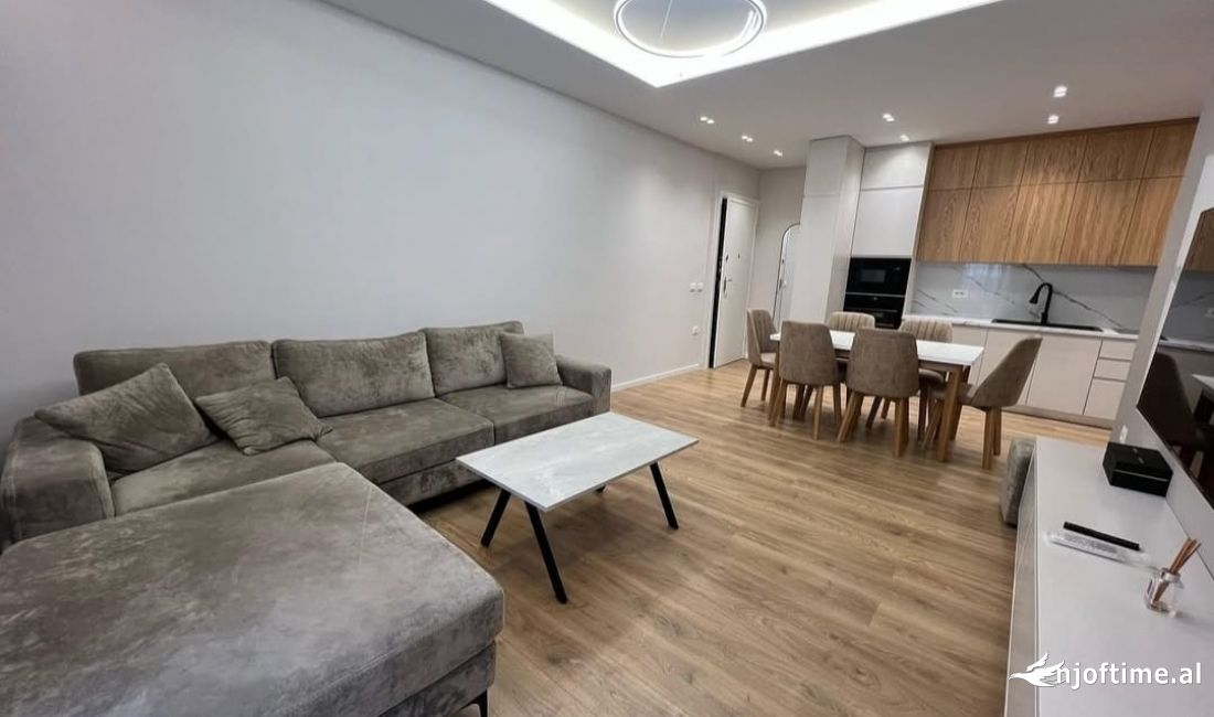 Shtepi me qera Apartament ne Tirane, 2+1, Mobilimi E mobiluar, Pagesa 900  Euro.