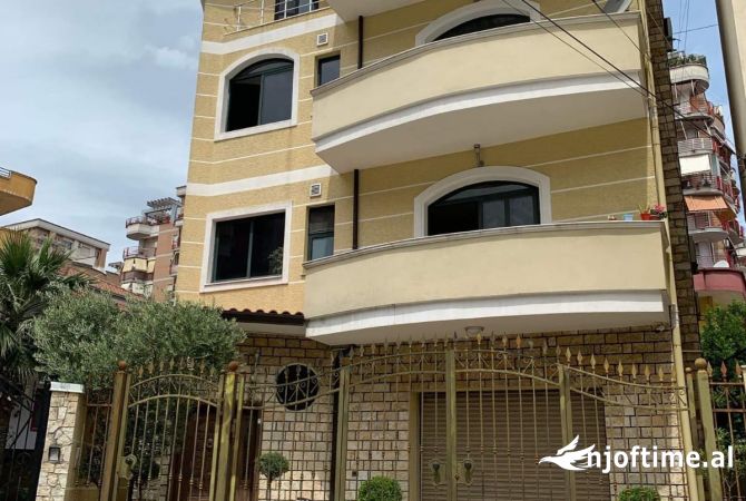 Shtepi ne shitje 7+1 ne Tirane - 630,000 Euro