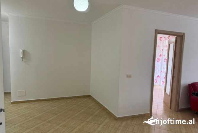 Shtepi ne shitje 1+1 ne Tirane - 93,000 Euro