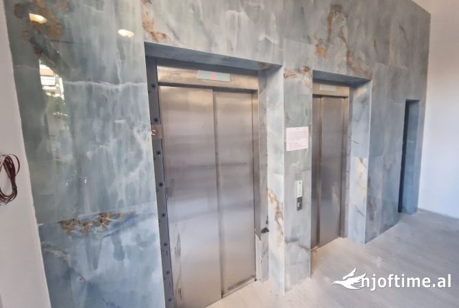 Jepet me qera apartament 2+1+2 tualete ne rrugen "Besim Imami" ne te dale te Myslym Shyrit.