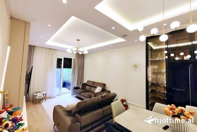 Shtepi ne shitje 2+1 ne Tirane - 330,000 Euro