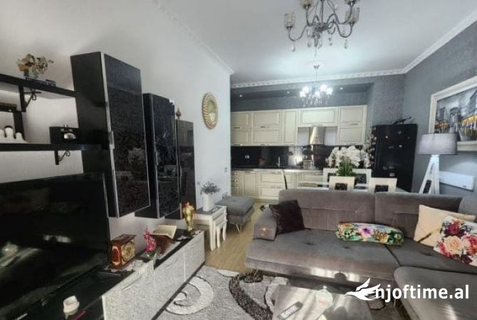Shtepi ne shitje 2+1 ne Tirane - 140,000 Euro
