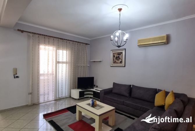 Shtepi me qera 1+1 ne Tirane - 350 Euro