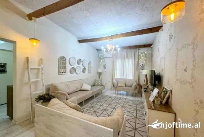 Shtepi ne shitje 2+1 ne Tirane - 175,000 Euro