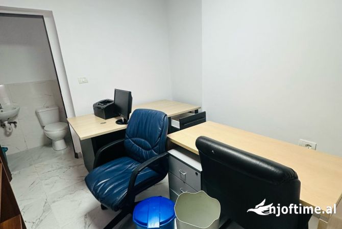 Ambient biznesi me qera 3+1 ne Tirane - 350 Euro