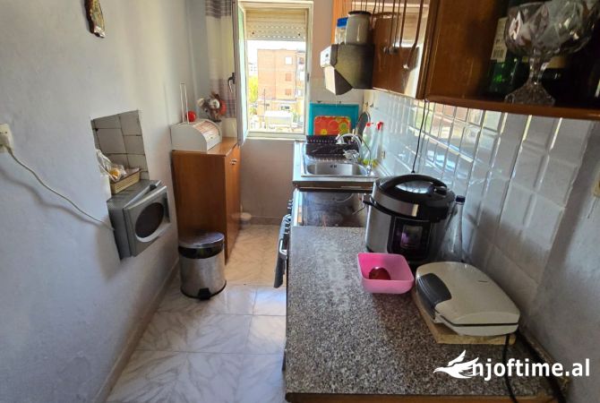 Shtepi ne shitje Apartament ne Tirane, 1+1, Mobilimi E mobiluar, Pagesa 79,000  Euro.