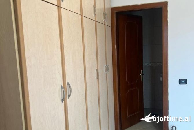 Shtepi me qera 2+1 ne Tirane - 500 Euro