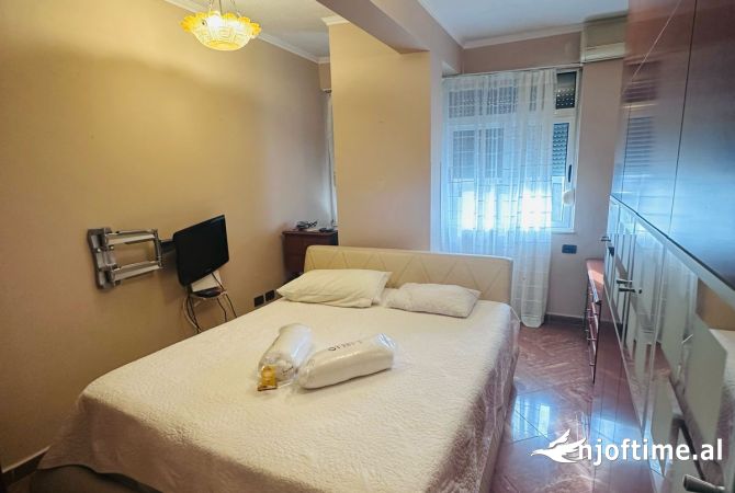 Shtepi me qera 2+1 ne Tirane - 900 Euro