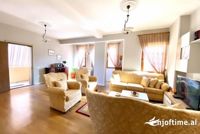 Shtepi ne shitje 2+1 ne Tirane - 225,000 Euro