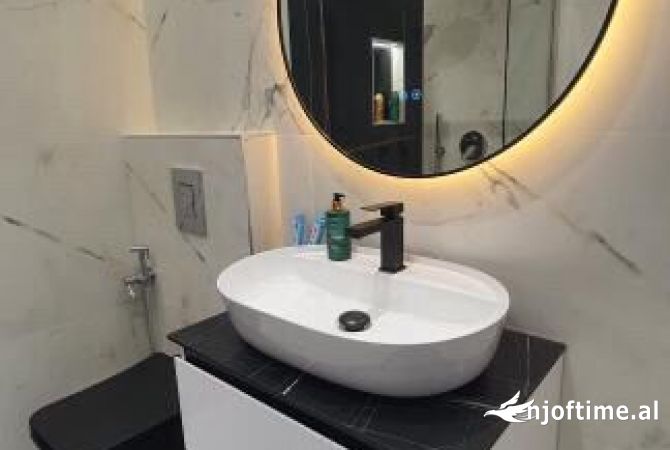 Shtepi me qera Apartament ne Tirane, 1+1, Mobilimi E mobiluar, Pagesa 550  Euro.