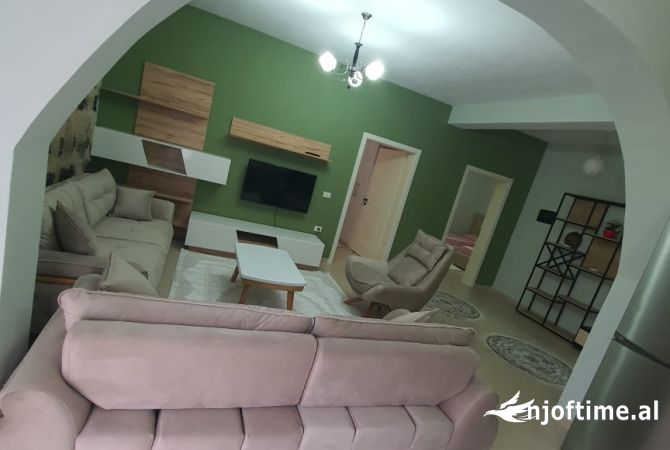 Shtepi me qera 2+1 ne Tirane - 550 Euro