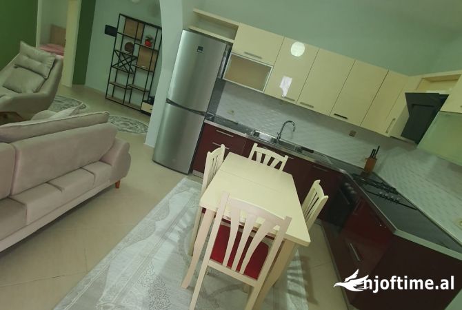 Shtepi me qera 2+1 ne Tirane - 550 Euro