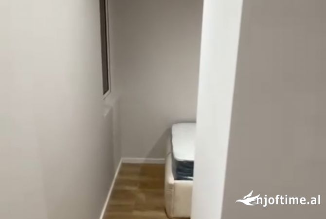 Shtepi me qera Apartament ne Tirane, 2+1, Mobilimi E mobiluar, Pagesa 800  Euro.