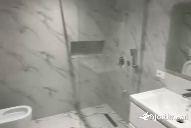 Shtepi me qera Apartament ne Tirane, 2+1, Mobilimi E mobiluar, Pagesa 800  Euro.