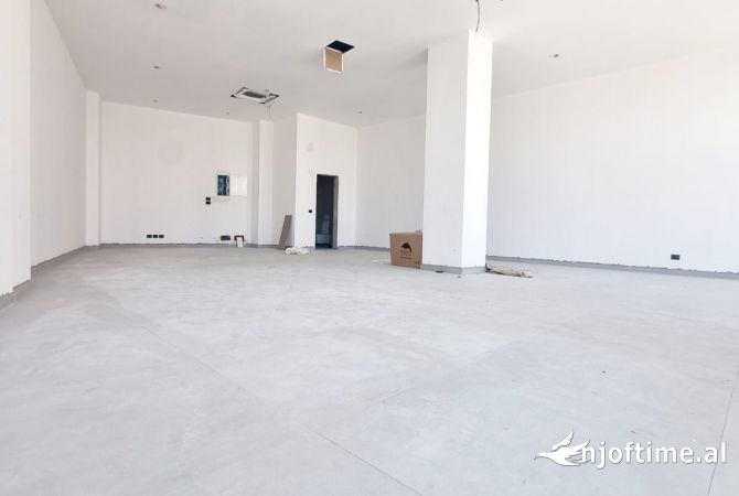 Ambient biznesi me qera 1+1 ne Tirane - 3,500 Euro