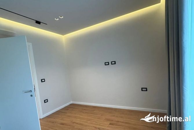 Shtepi ne shitje Apartament ne Tirane, 2+1, Mobilimi Bosh, pa mobiluar, Pagesa 268,000  Euro.