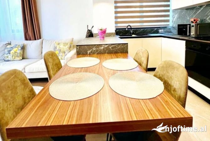 Shtepi ne shitje Apartament ne Tirane, 1+1, Mobilimi E mobiluar, Pagesa 486,000  Euro.