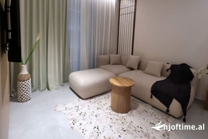 Shtepi ne shitje Apartament ne Tirane, 1+1, Mobilimi E mobiluar, Pagesa 486,000  Euro.