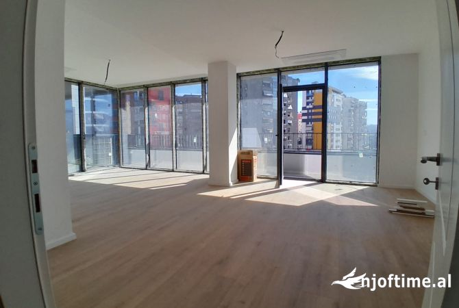 Ambient biznesi me qera 3+1 ne Tirane - 1,500 Euro