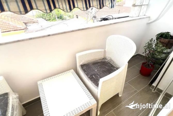 Shtepi ne shitje Apartament ne Tirane, 1+1, Mobilimi E mobiluar, Pagesa 135,000  Euro.
