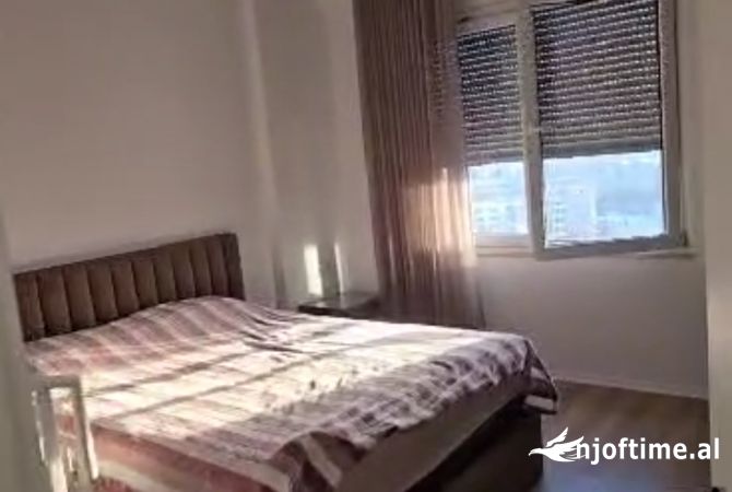 Shtepi ne shitje Apartament ne Tirane, 2+1, Mobilimi E mobiluar, Pagesa 155,000  Euro.