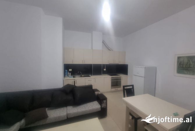 Shtepi me qera 1+1 ne Tirane - 400 Euro